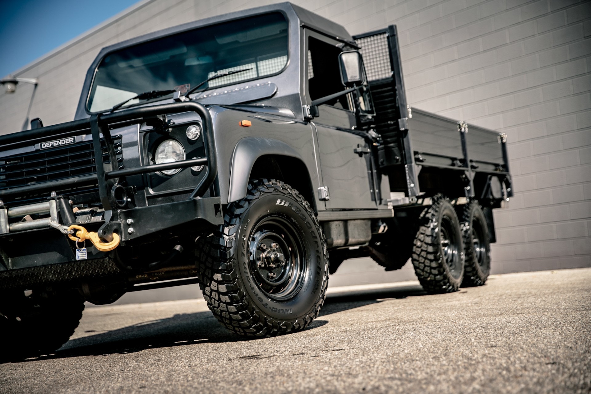 1989 Land Rover Defender 110 Perentie 6x6 - 4