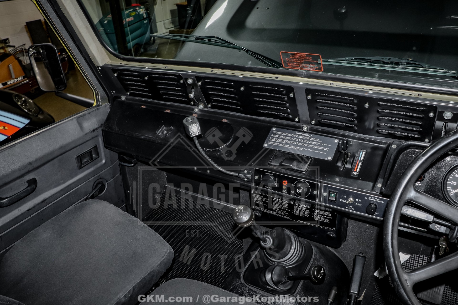 1989 Land Rover Defender 110 Perentie 6x6