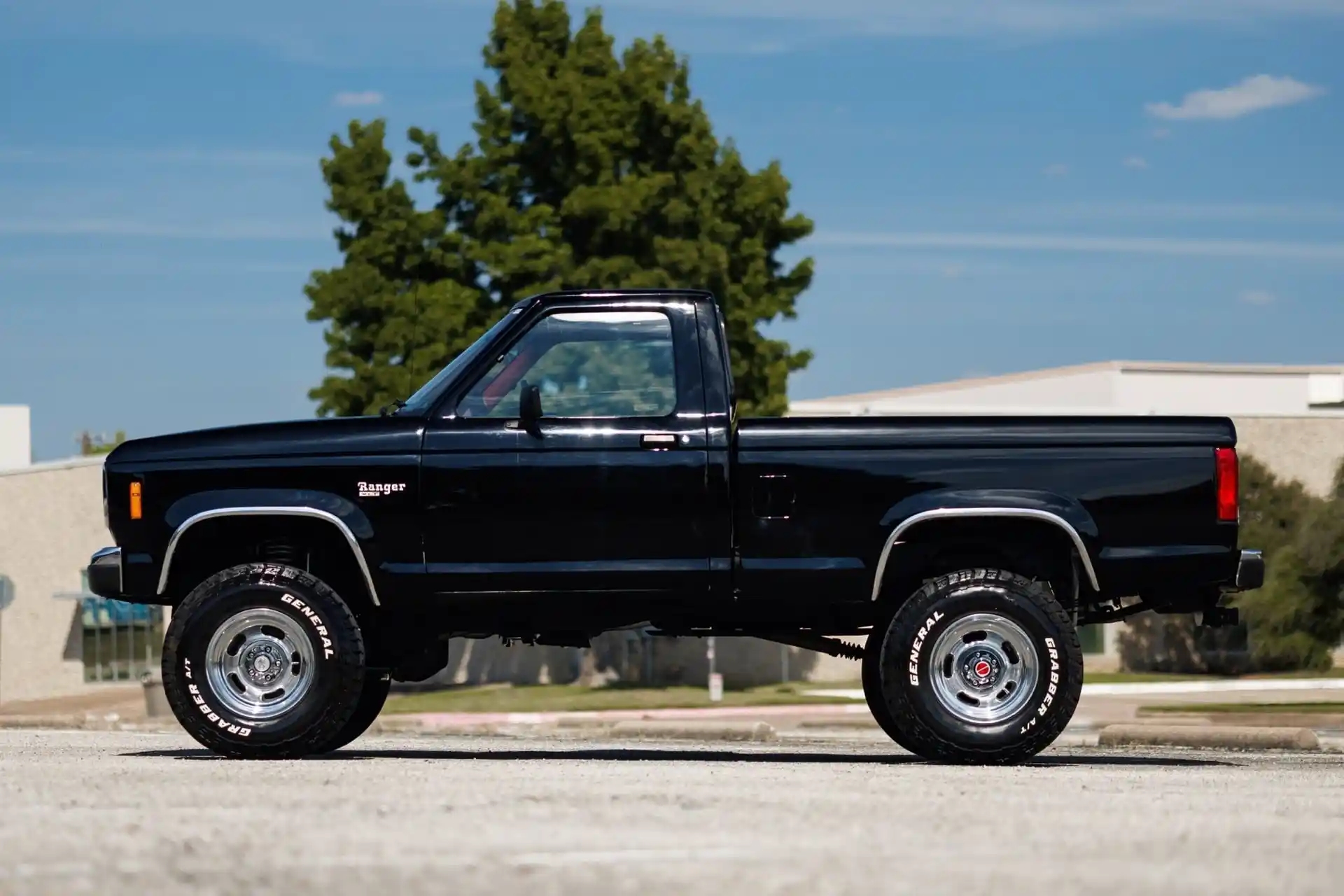 61k-Mile 1988 Ford Ranger XLT 4×4