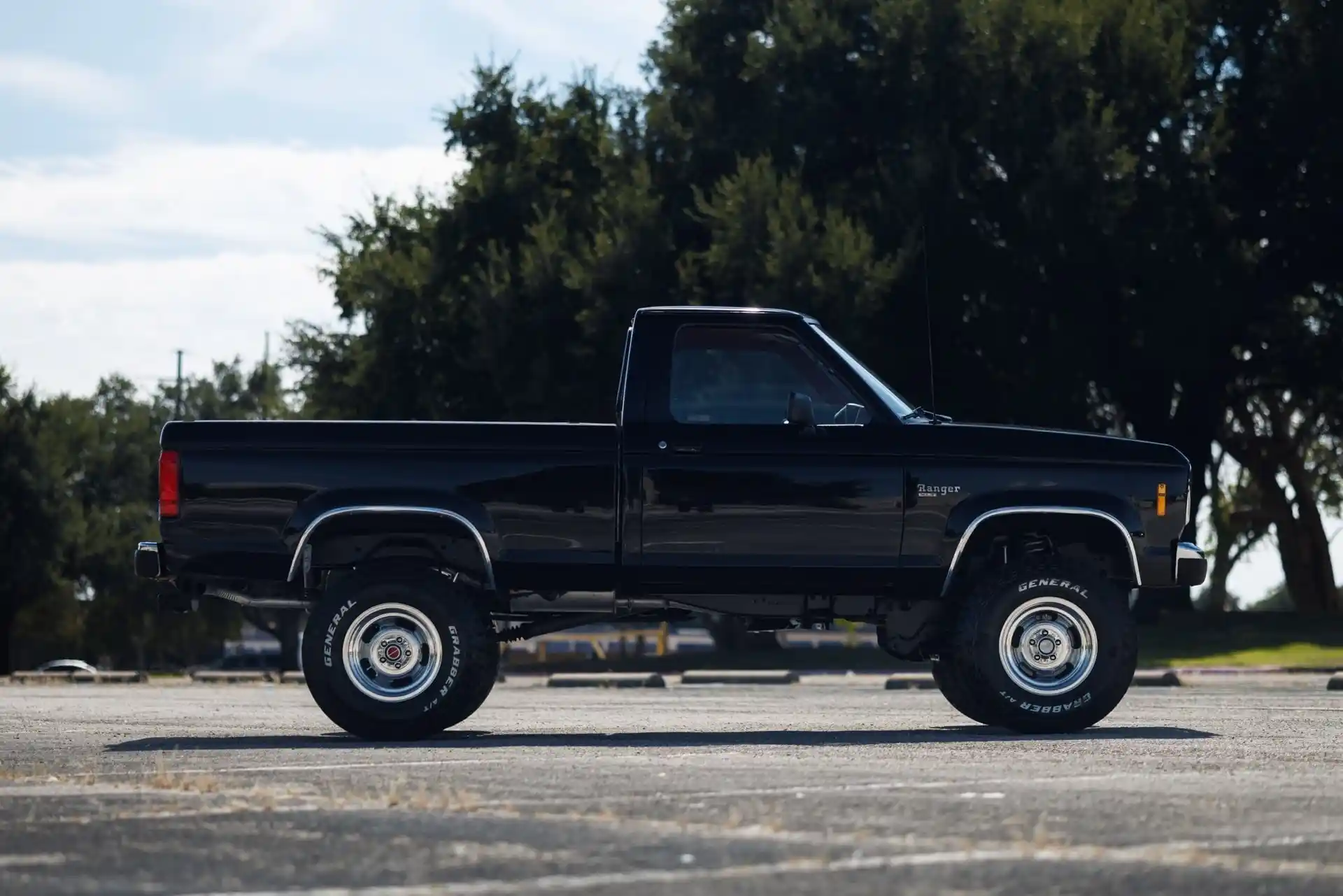 61k-Mile 1988 Ford Ranger XLT 4×4