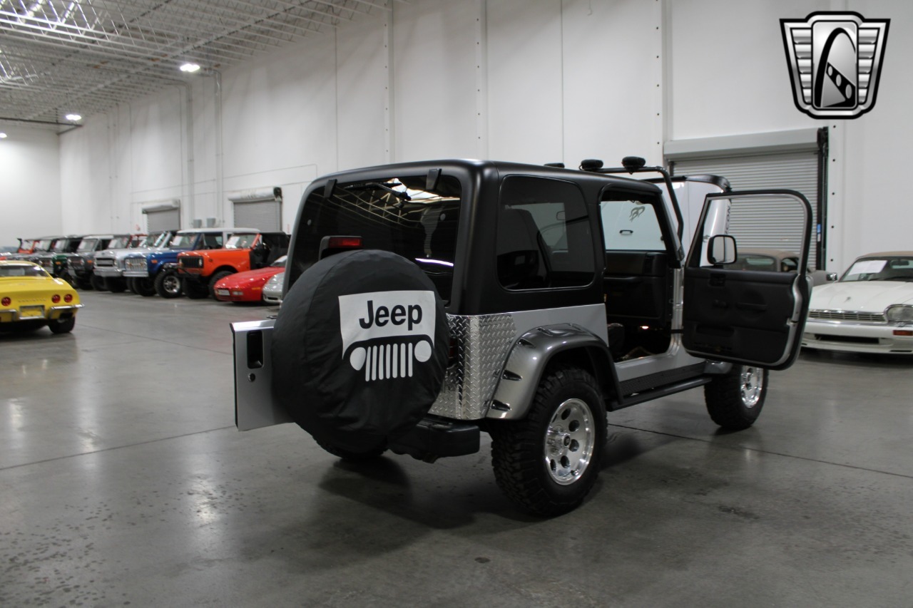 1,352-Mile 2003 Jeep Wrangler Rubicon Tomb Raider