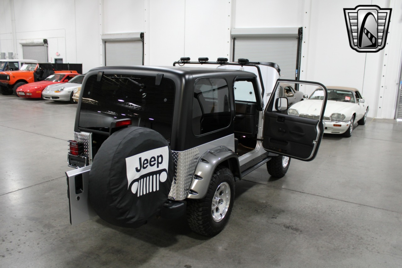 1,352-Mile 2003 Jeep Wrangler Rubicon Tomb Raider