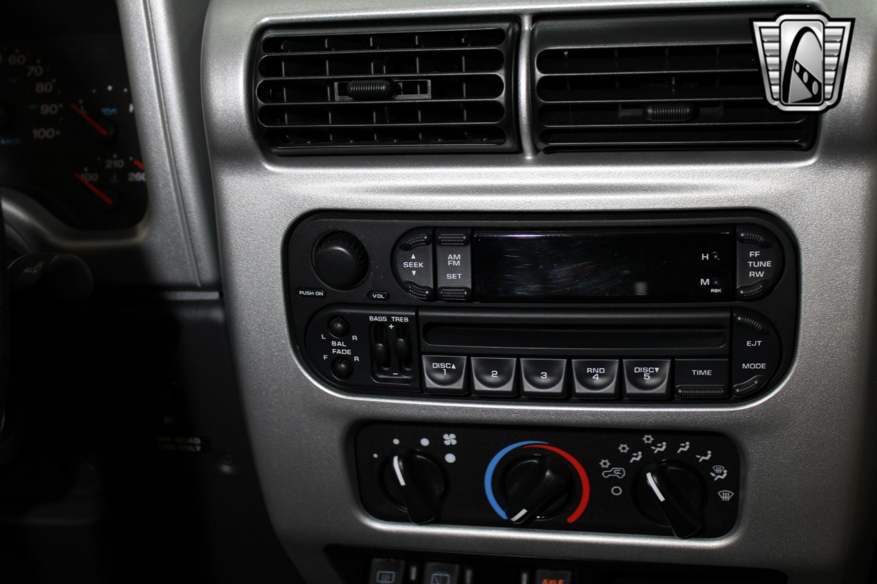 1,352-Mile 2003 Jeep Wrangler Rubicon Tomb Raider