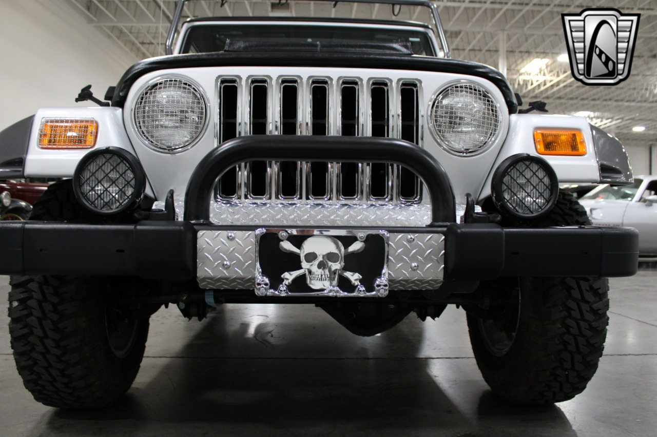 1,352-Mile 2003 Jeep Wrangler Rubicon Tomb Raider