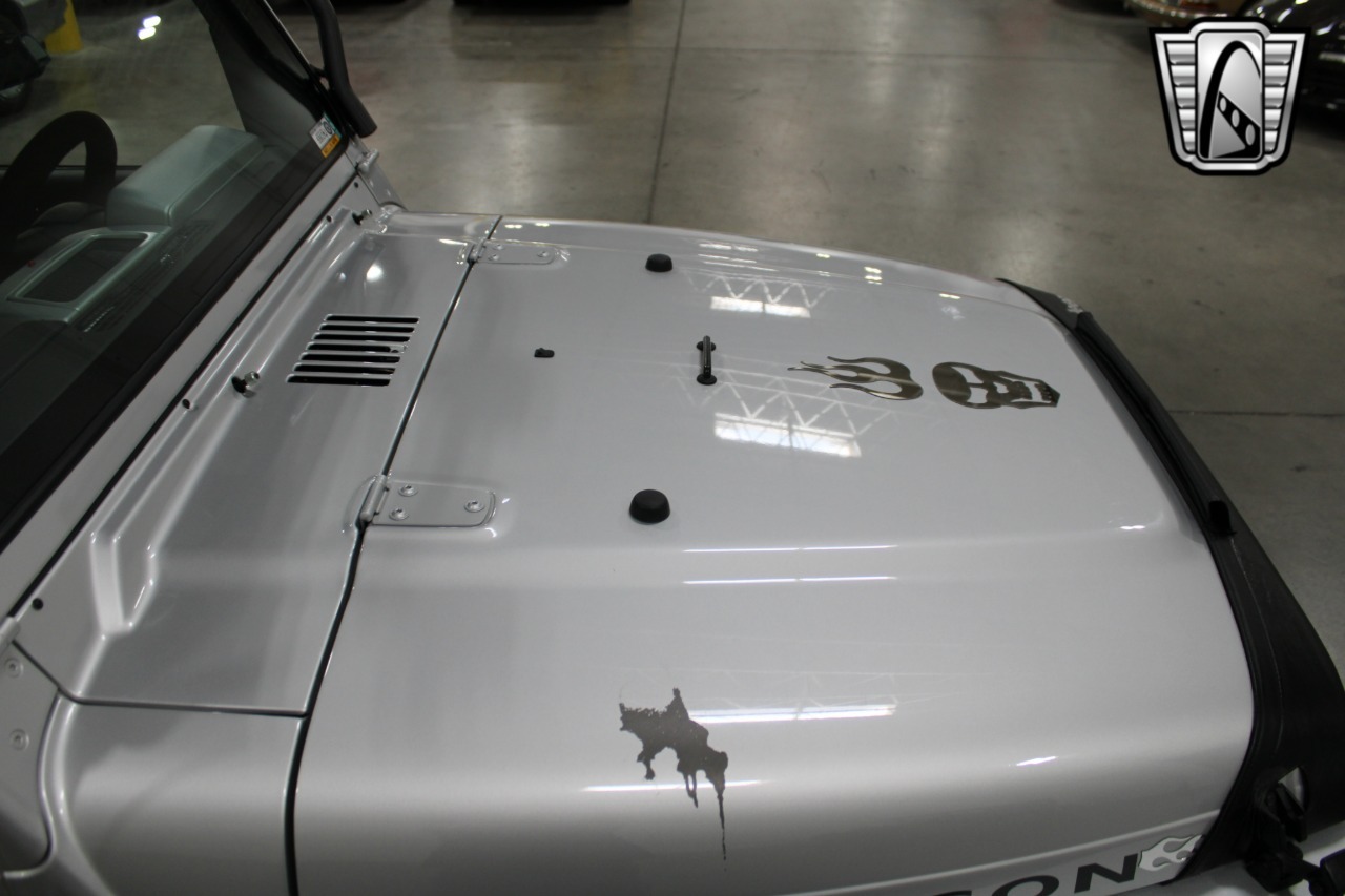 1,352-Mile 2003 Jeep Wrangler Rubicon Tomb Raider