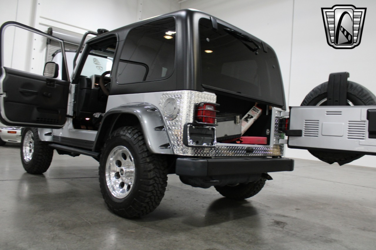 1,352-Mile 2003 Jeep Wrangler Rubicon Tomb Raider