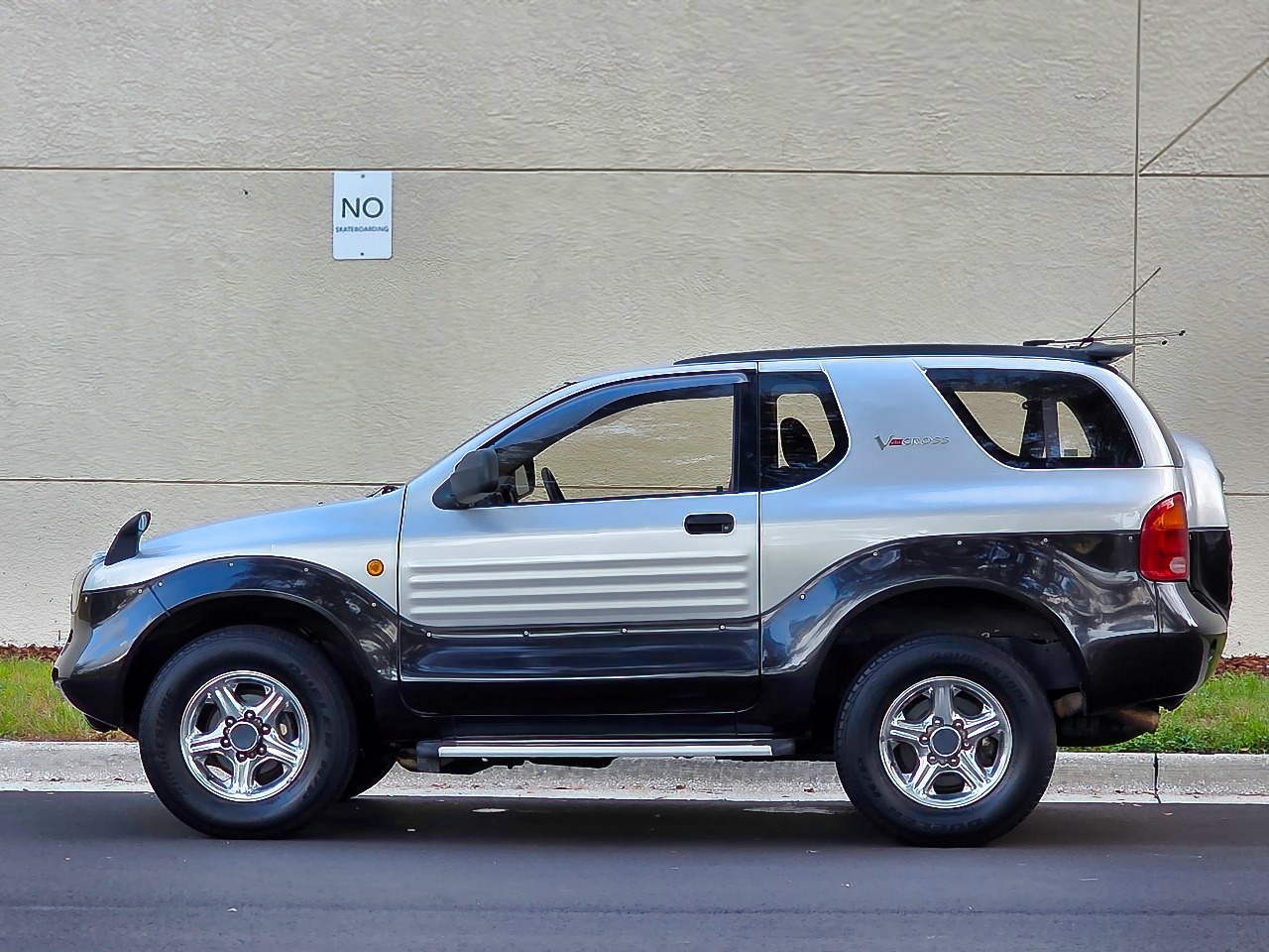 1999 Isuzu VehiCROSS Limited Edition