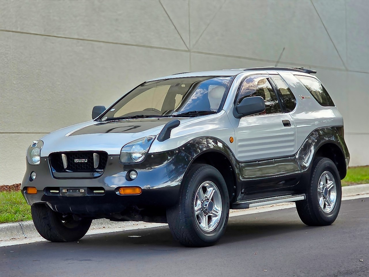 1999 Isuzu VehiCROSS Limited Edition