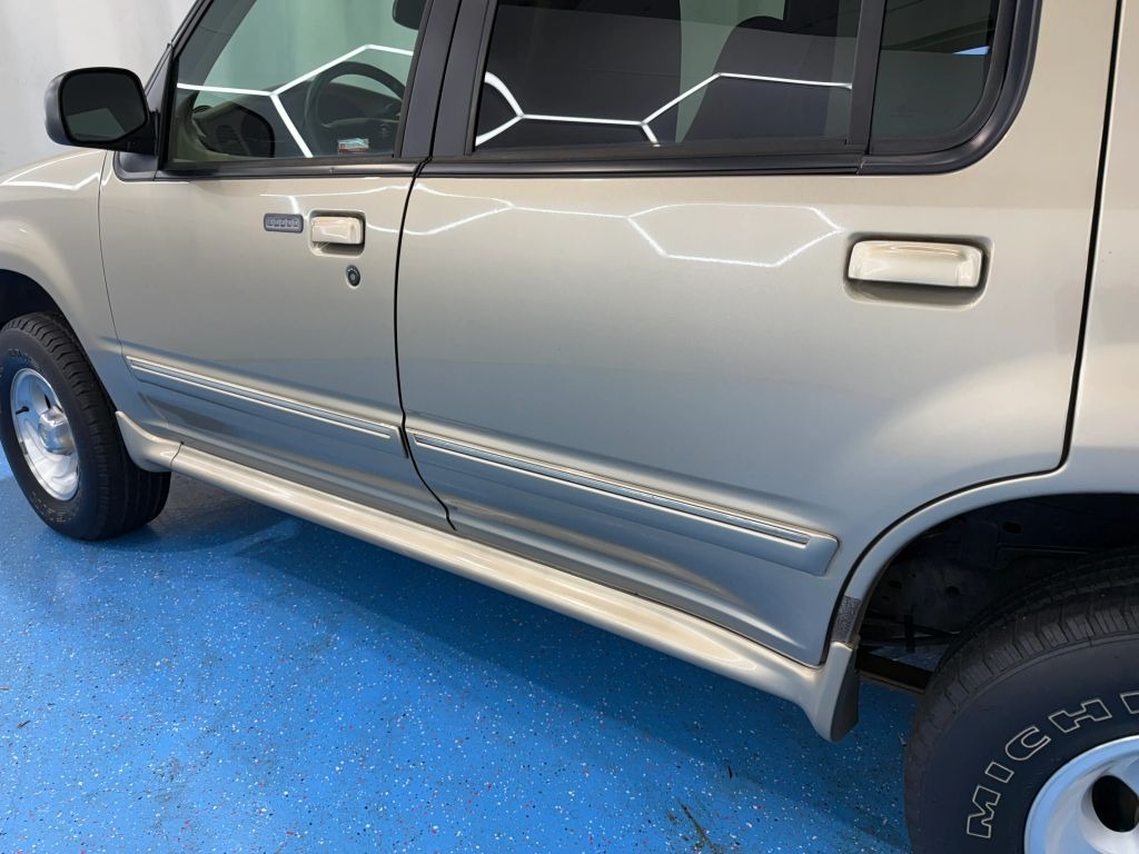 1999 Ford Explorer