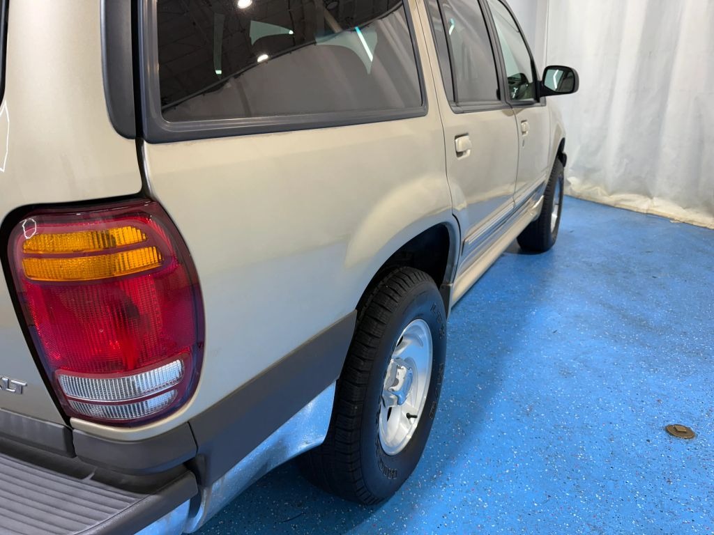 1999 Ford Explorer