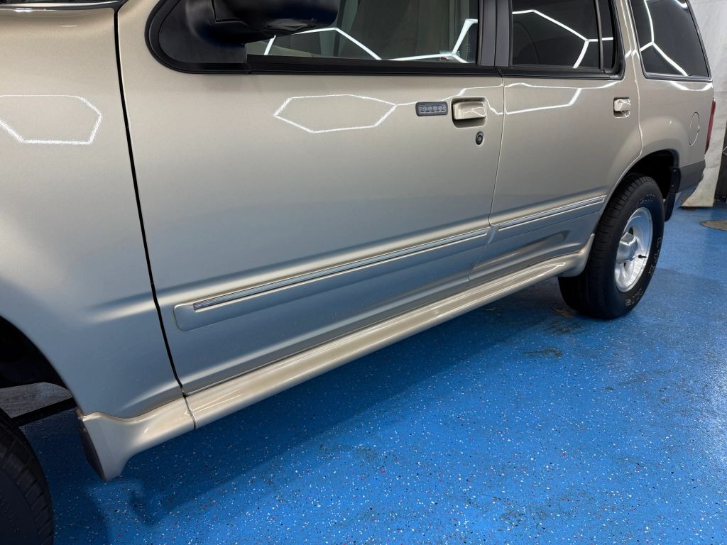1999 Ford Explorer