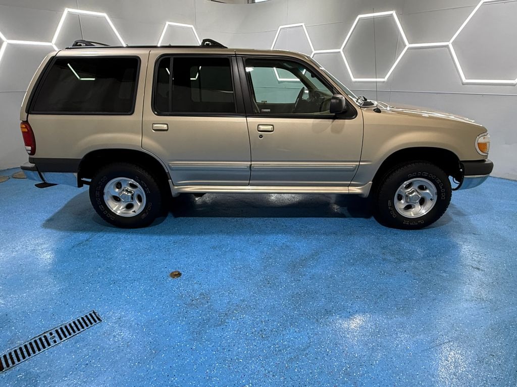 1999 Ford Explorer