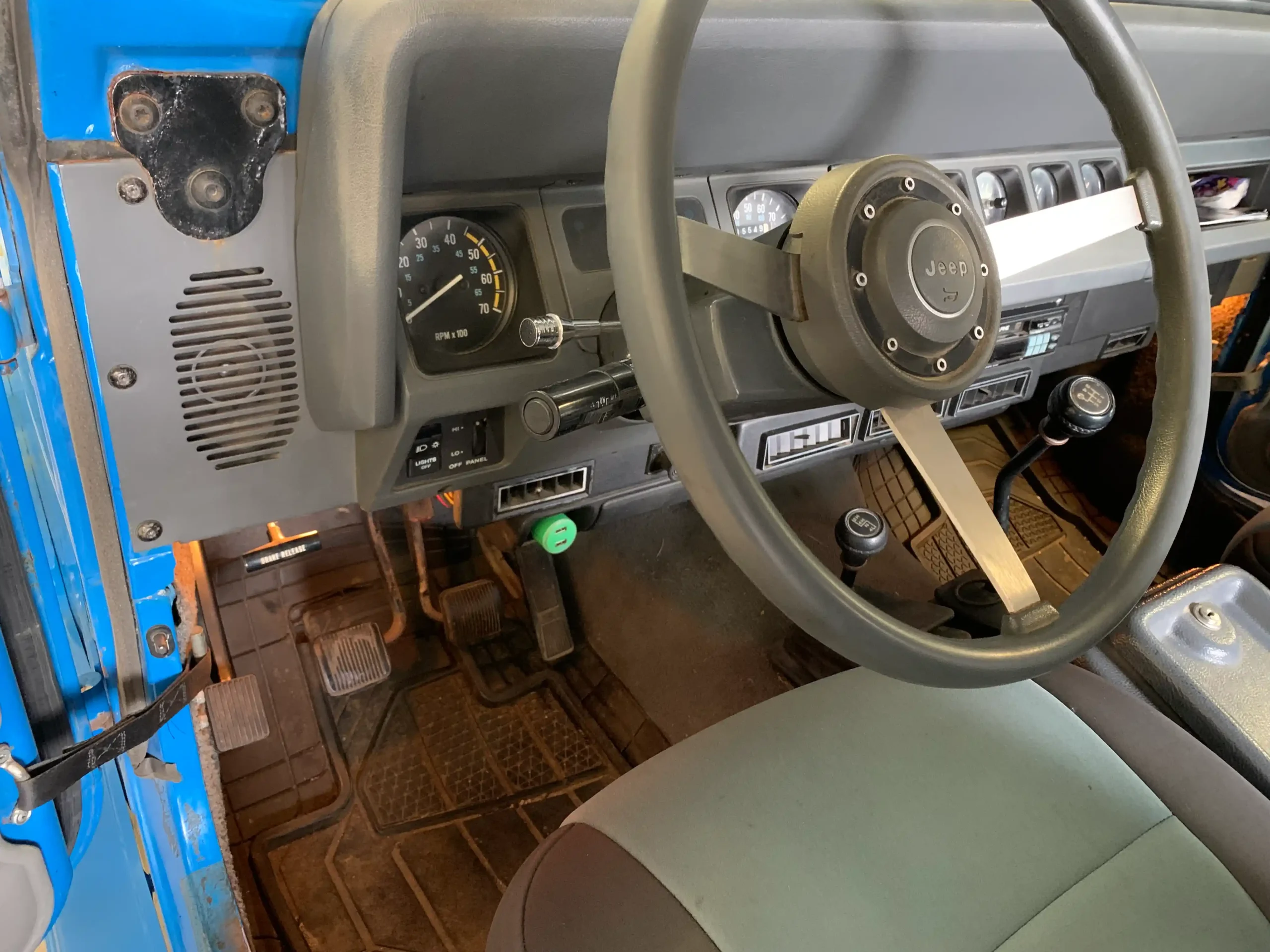 4.2L I6-Powered 1989 Jeep Wrangler Islander - 2