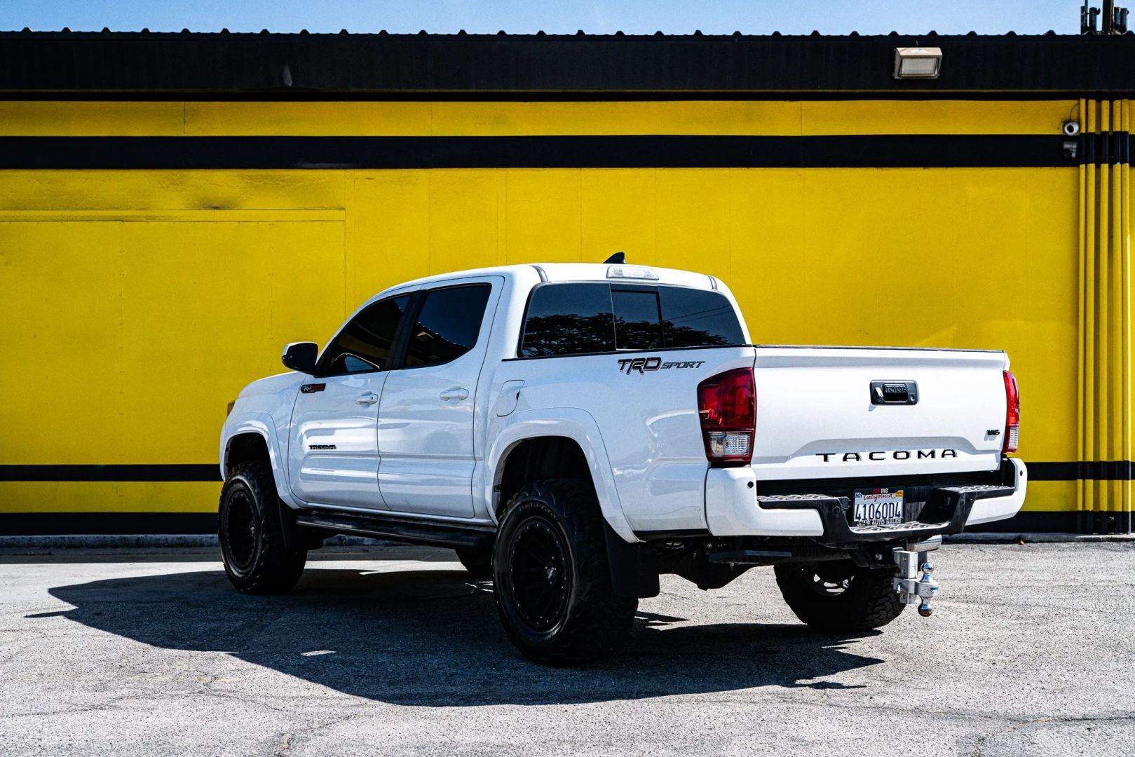 2017 Toyota Tacoma TRD Sport - 3