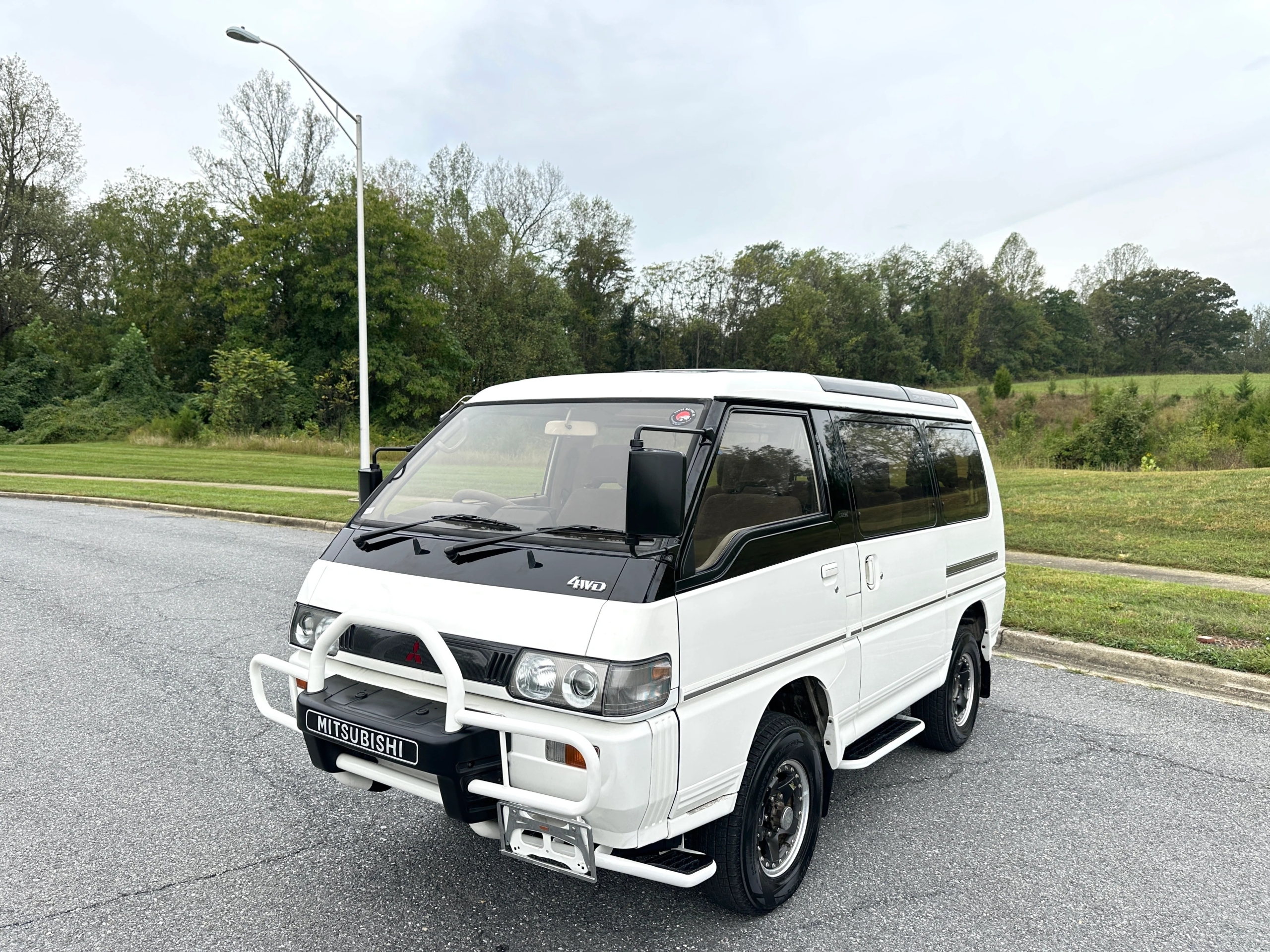 1991 Mitsubishi Delica Star Wagon Super Exceed