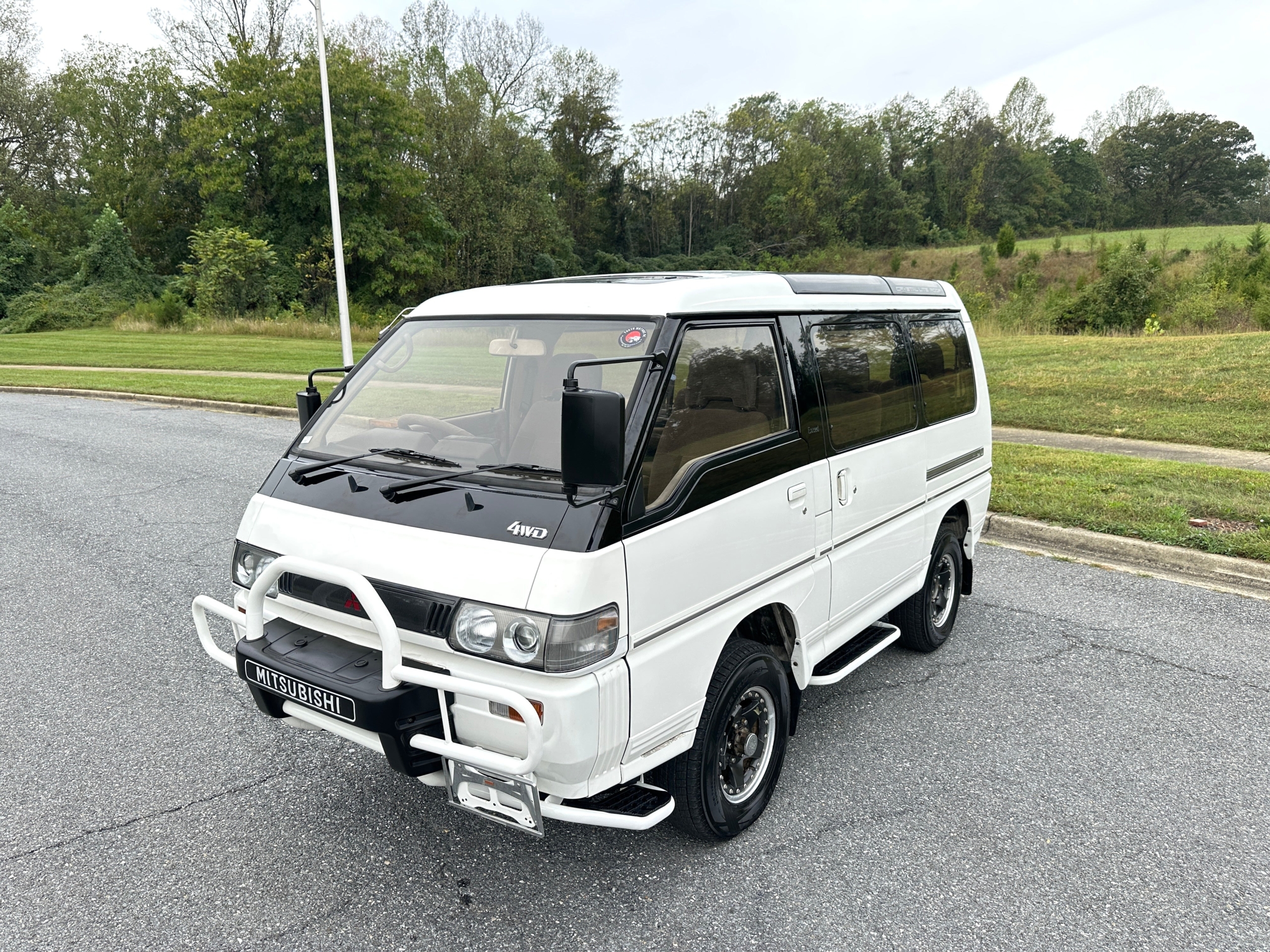 1991 Mitsubishi Delica Star Wagon Super Exceed - 4