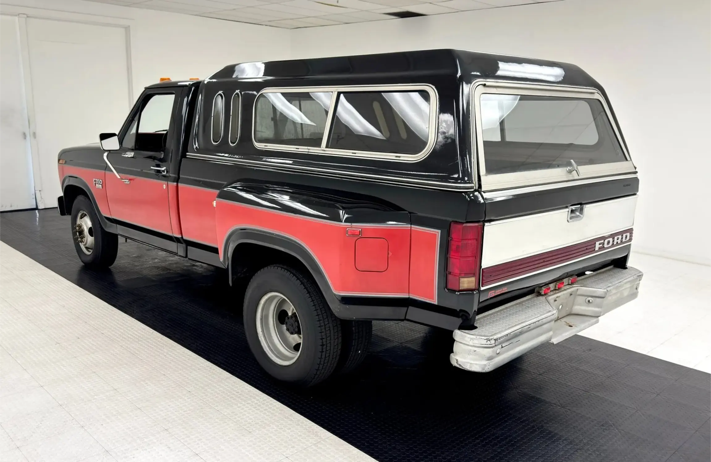 1986 Ford F-350 XL Long Bed Dually Pickup - 3