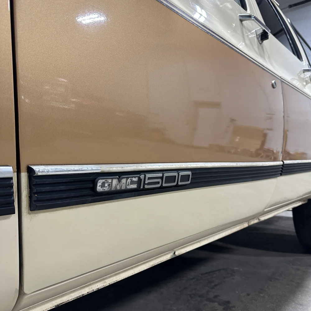 1991 GMC Suburban 1500 SLE - 5