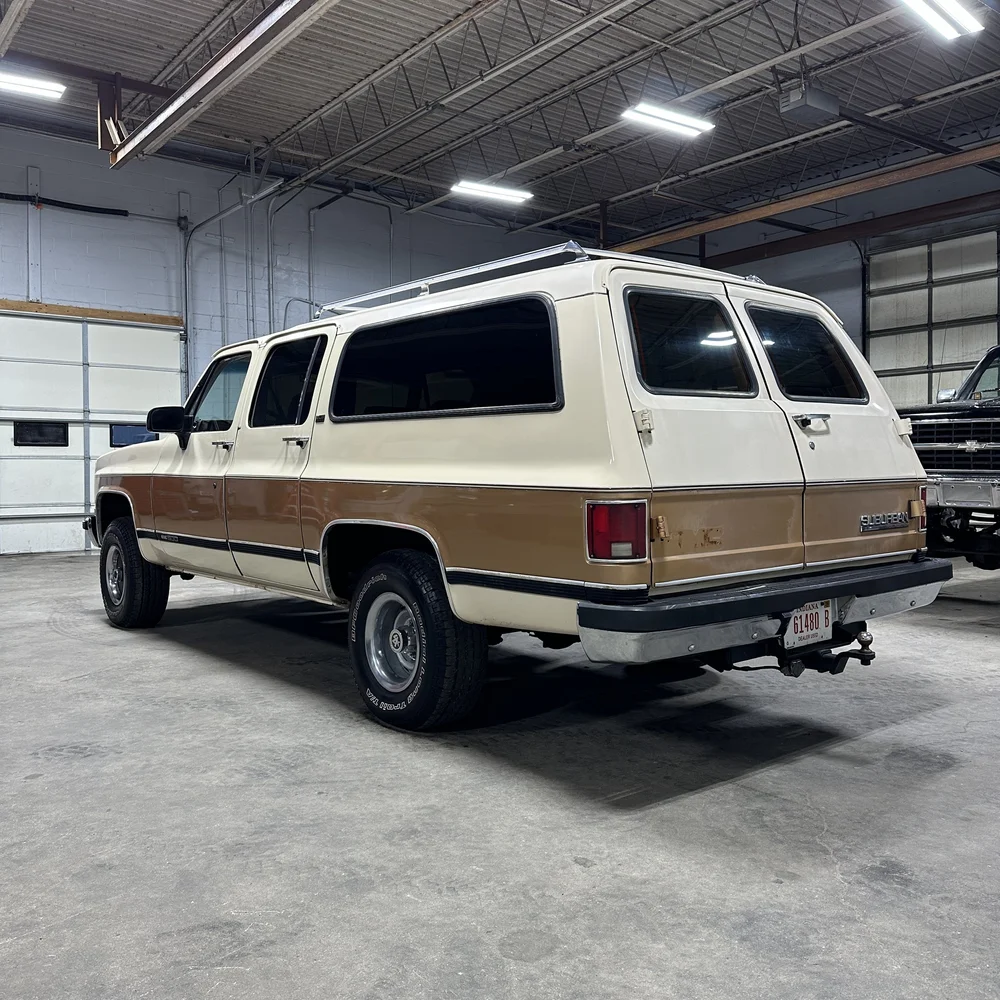 1991 GMC Suburban 1500 SLE - 2
