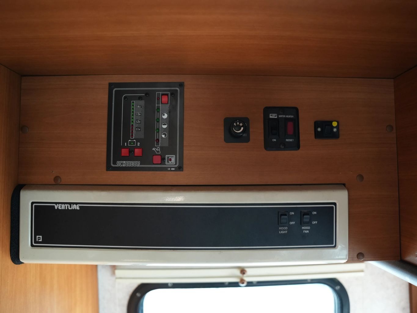 1999 Toyota Camroad