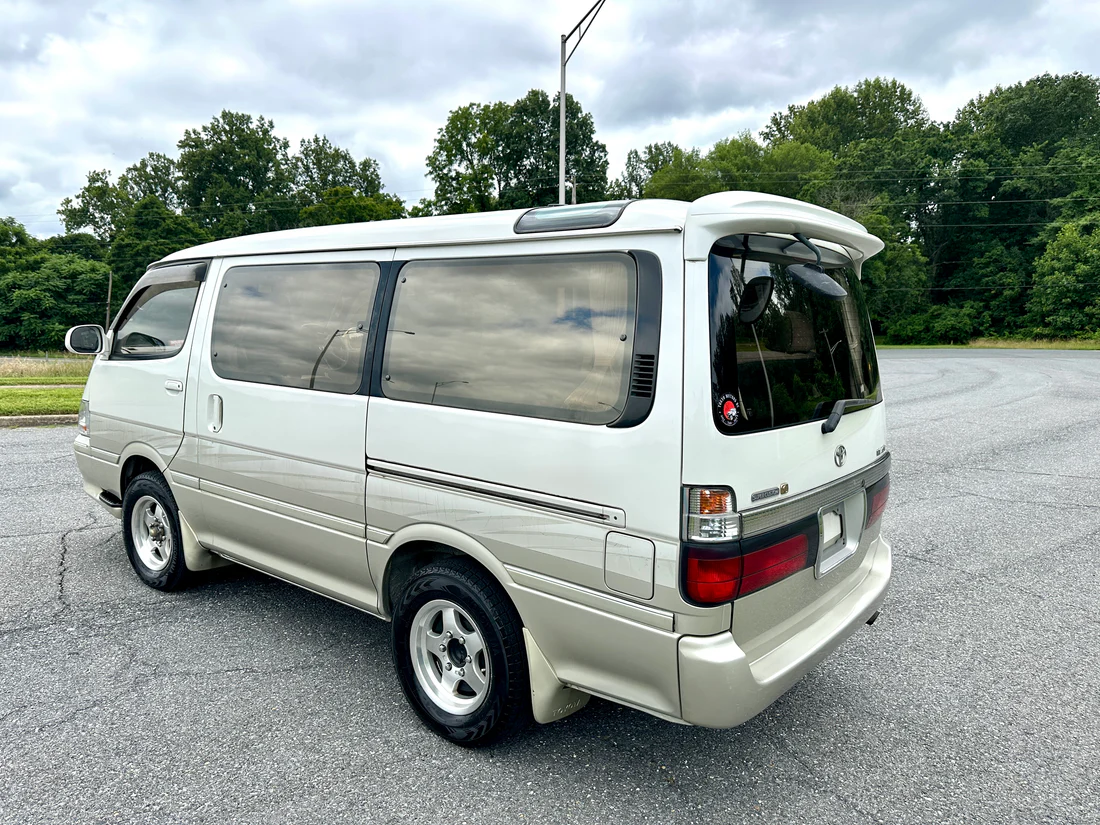 1999 Toyota HiAce Super Custom Living Saloon EX