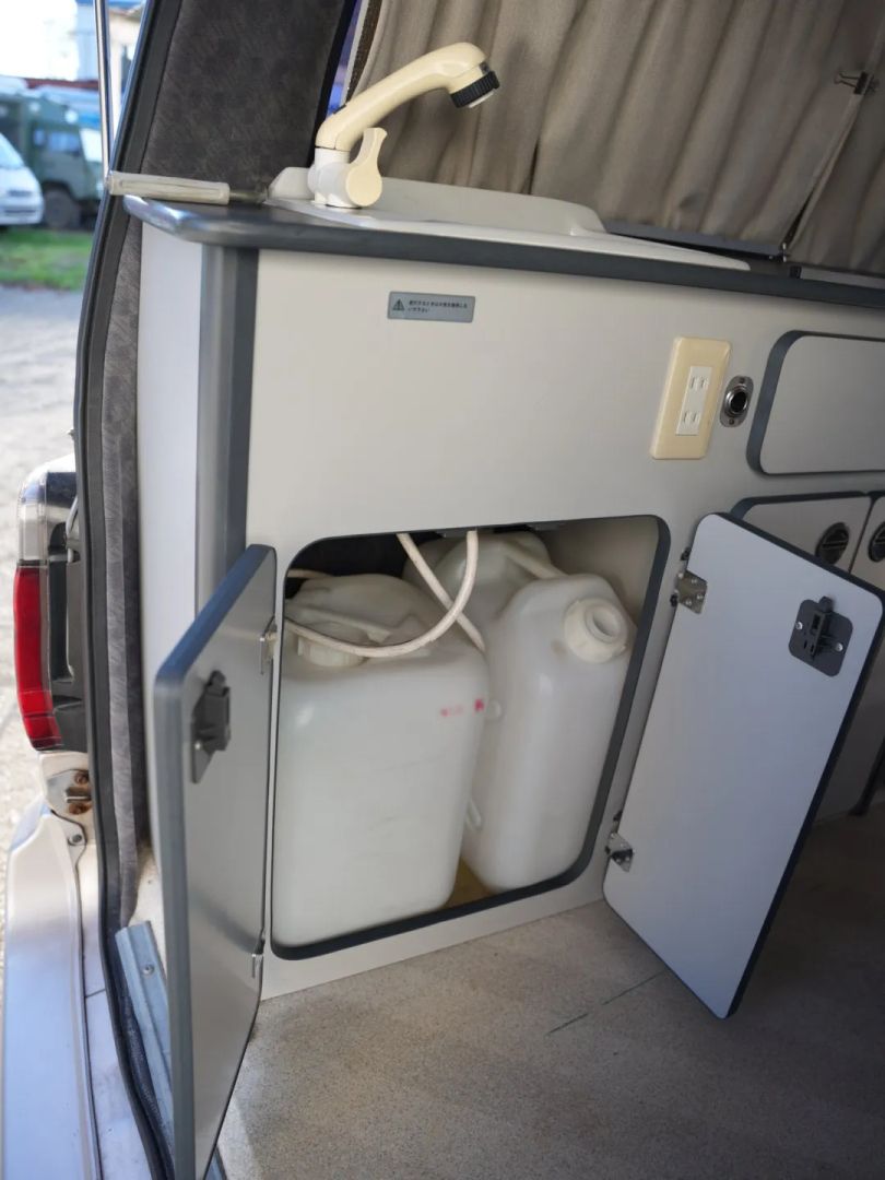 1995 Toyota HiAce