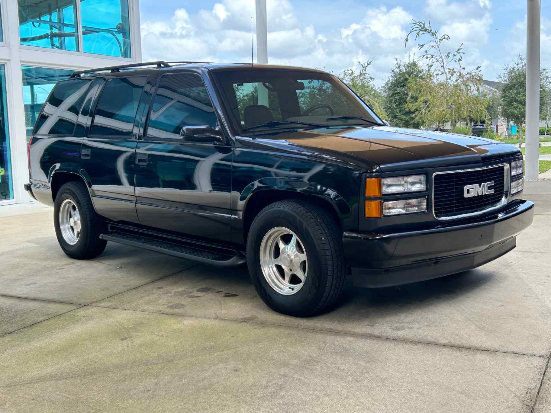 1996 GMC Suburban SLE