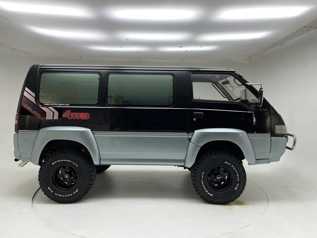 Sold: 1992 Mitsubishi Delica L300 Chamonix