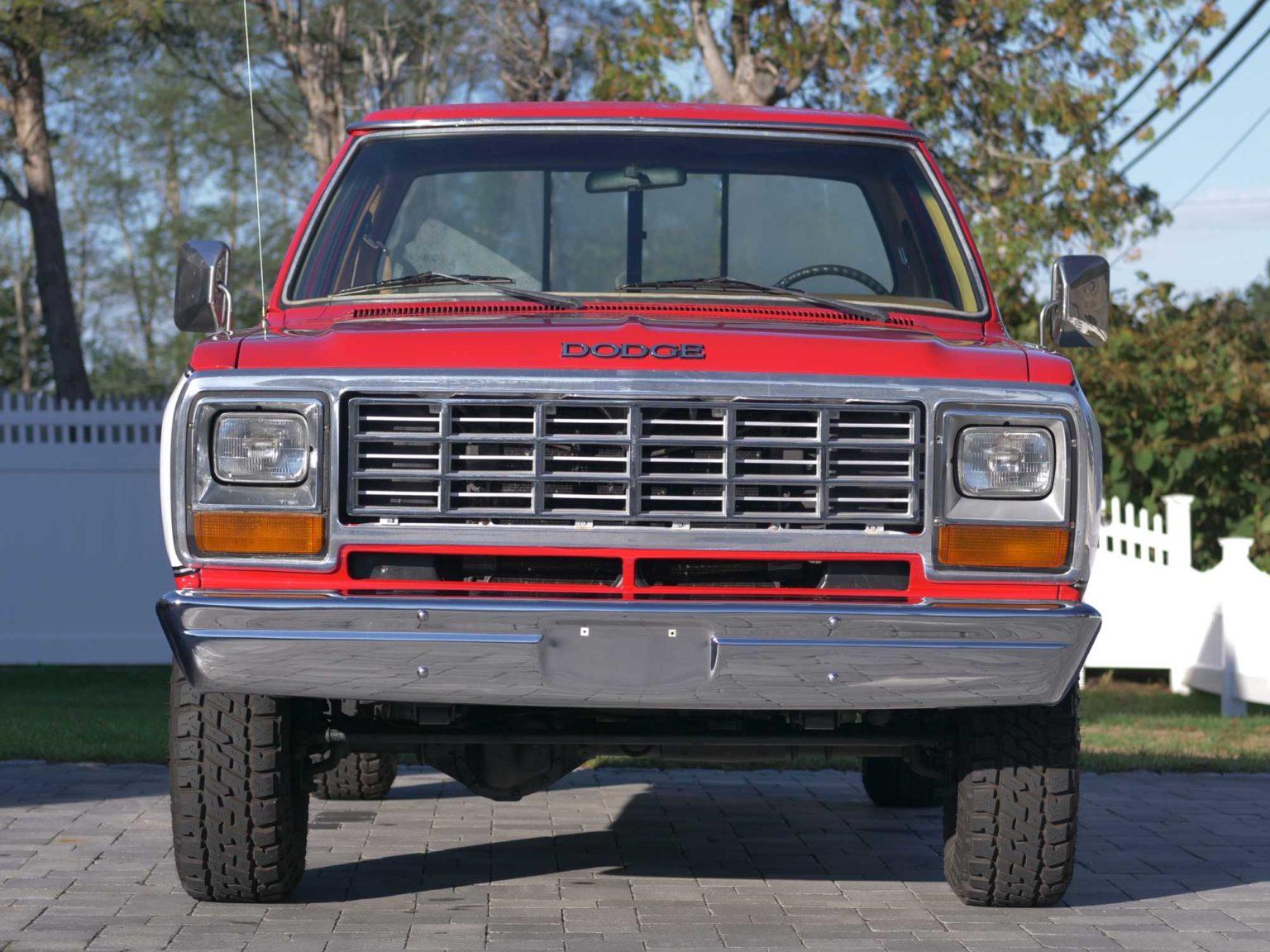 1985 Dodge Power Ram W150 Custom 4x4 - 2