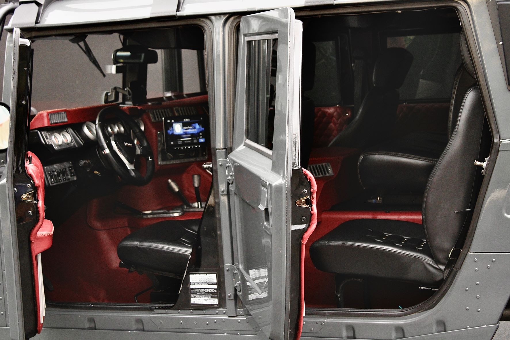 Sold: 1999 Hummer H1