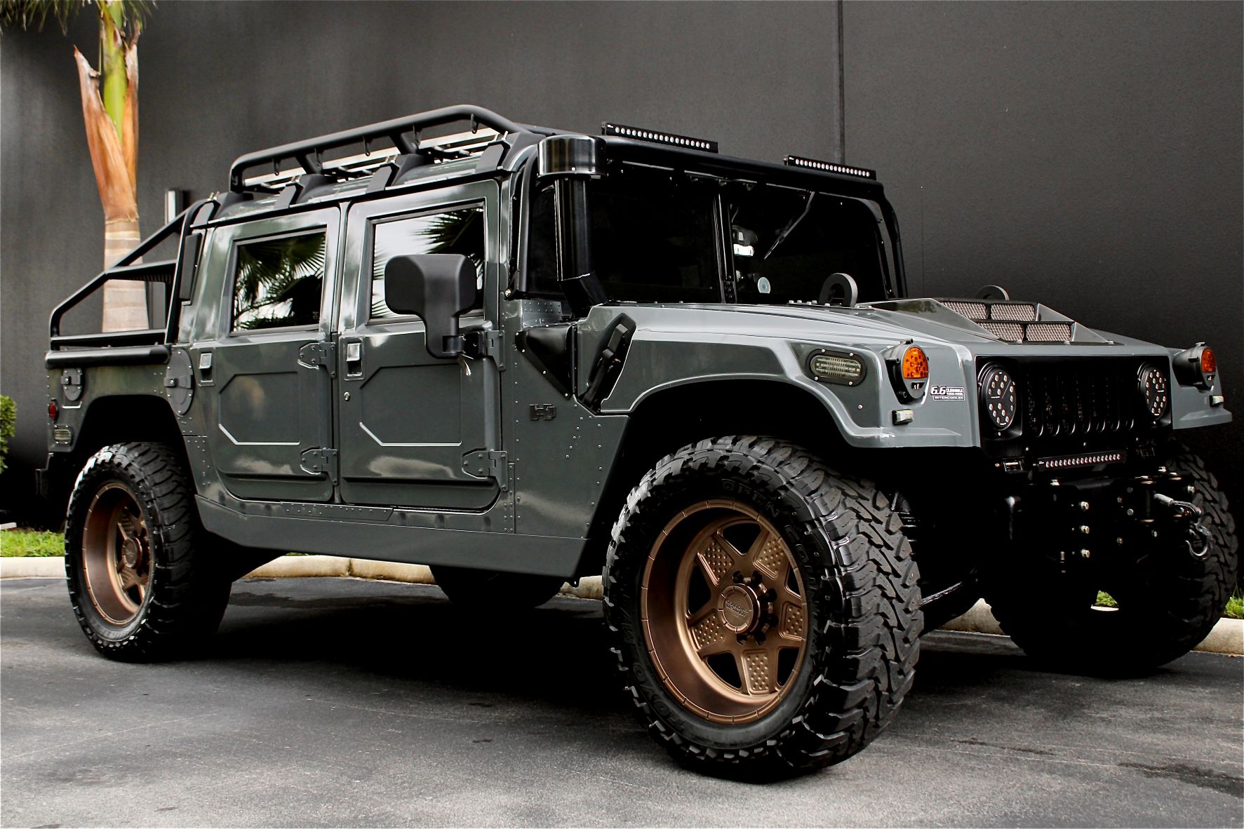 Sold: 1999 Hummer H1