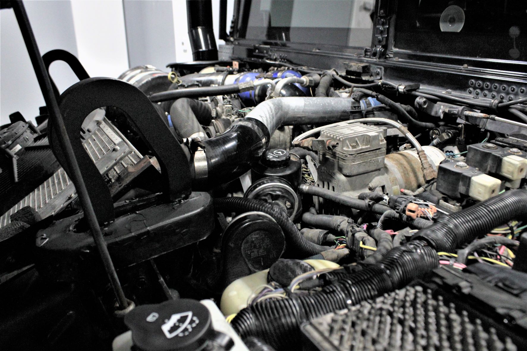 Sold: 1999 Hummer H1 - 5