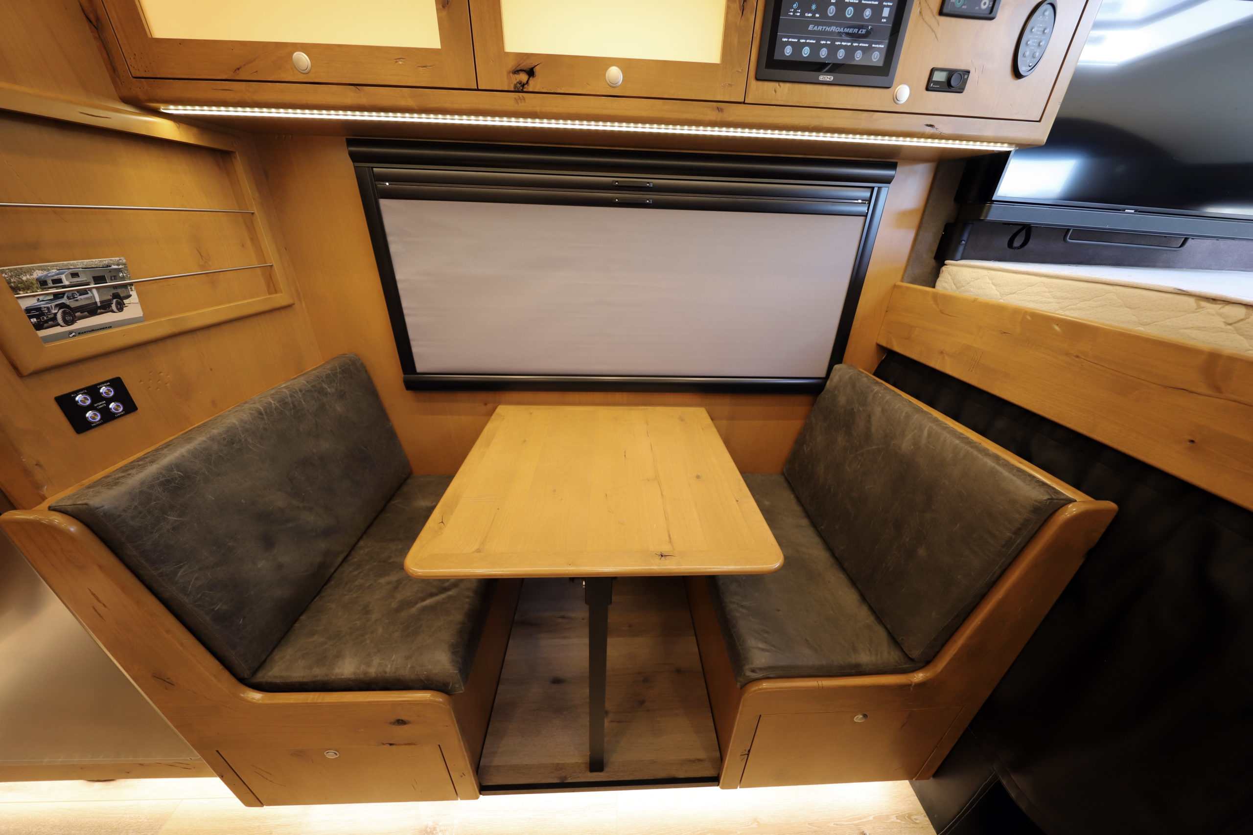 2020 EarthRoamer LTi-005