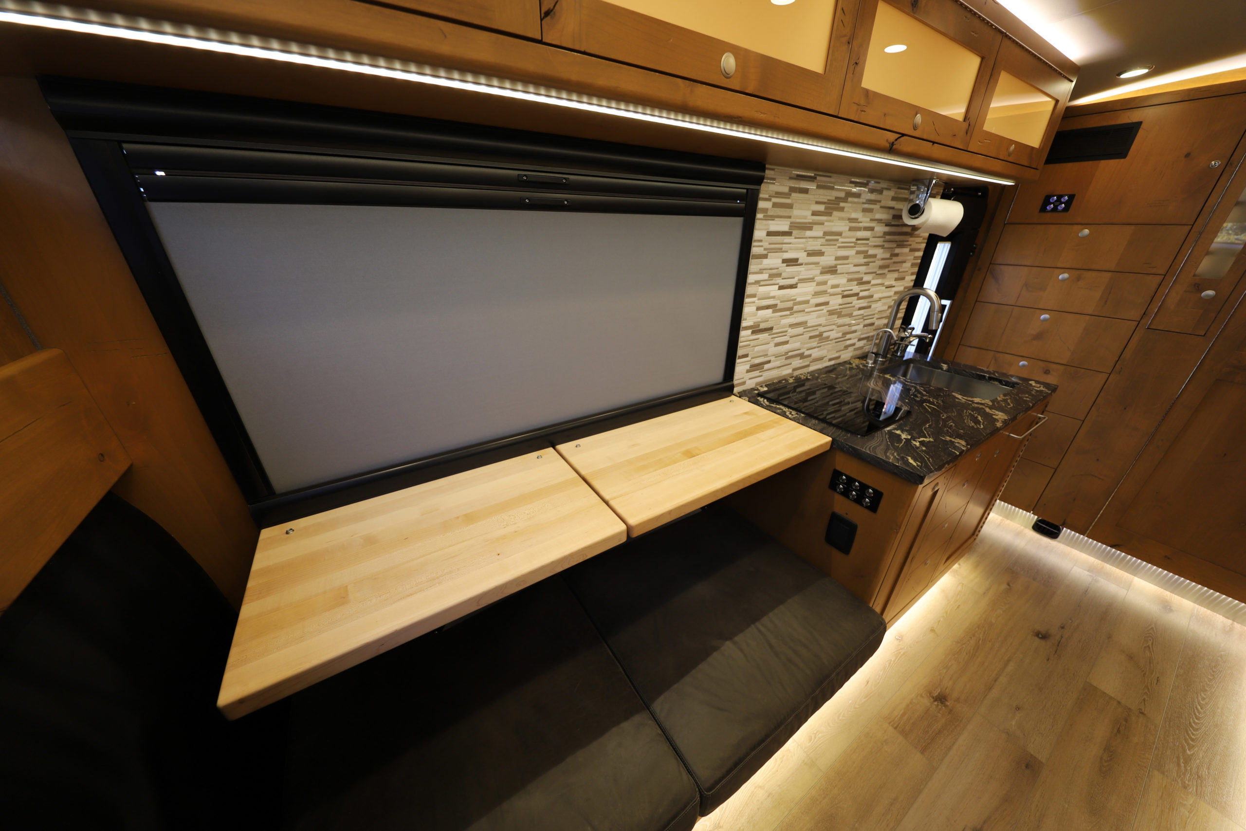 2020 EarthRoamer LTi-005