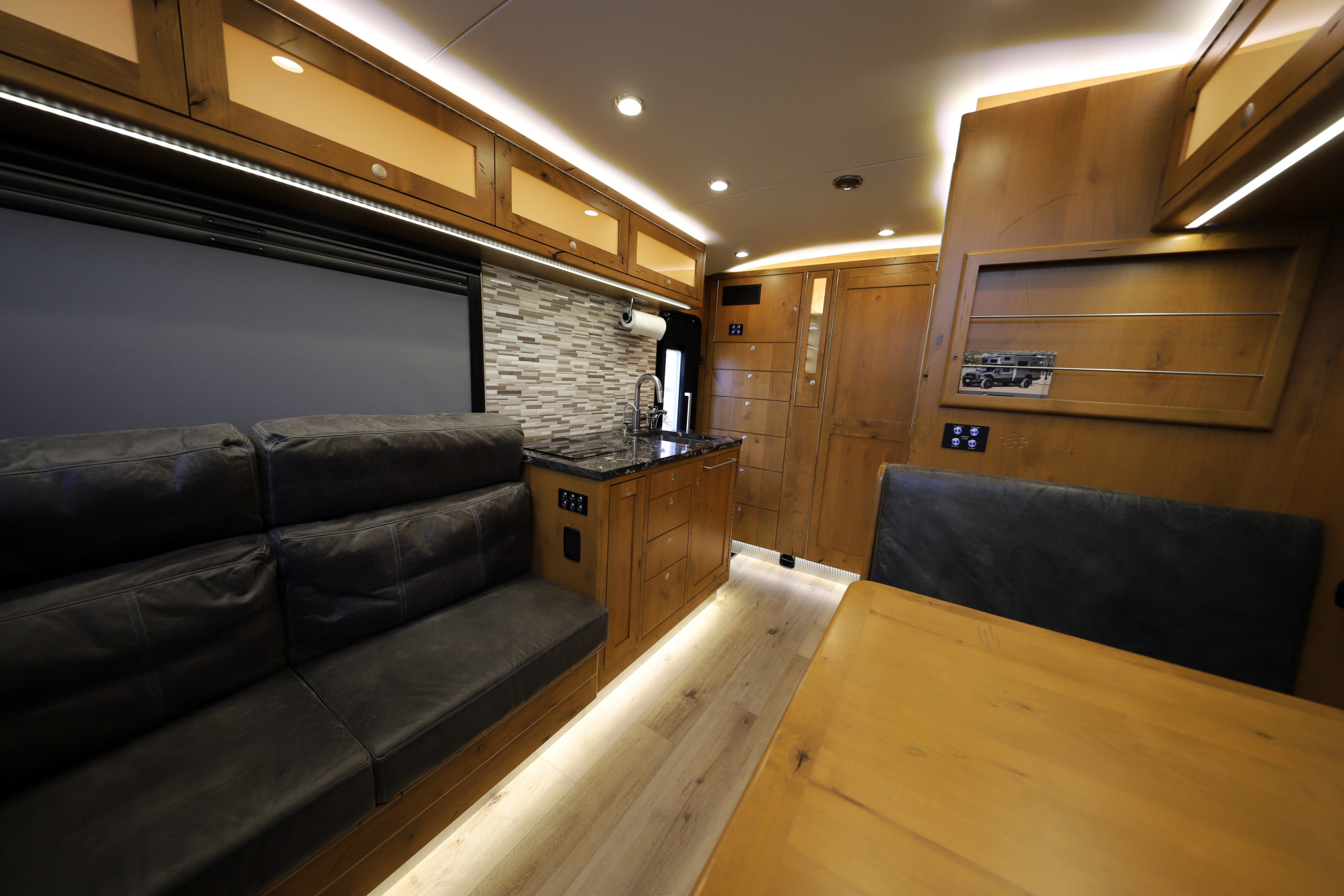 2020 EarthRoamer LTi-005