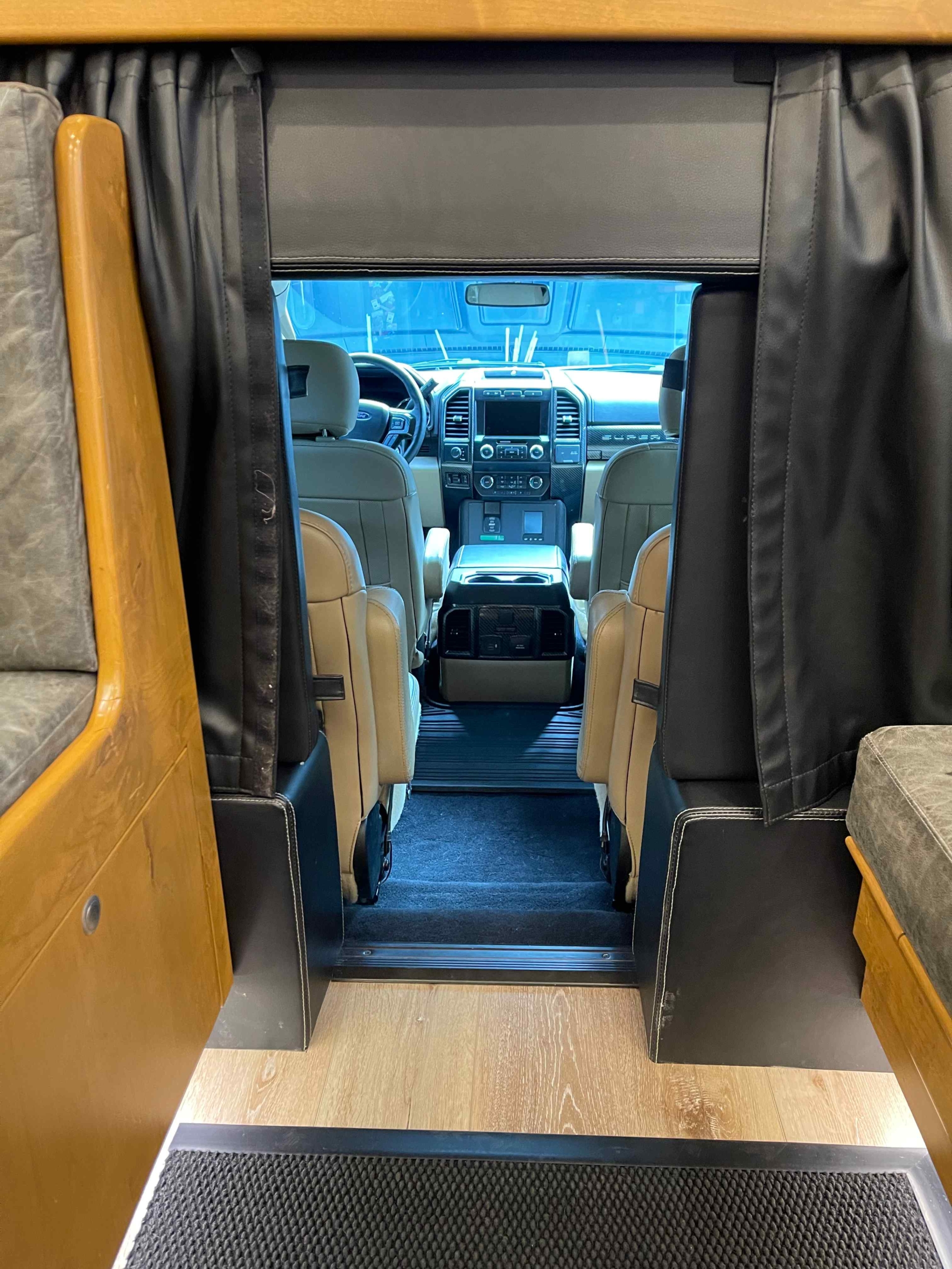 2020 EarthRoamer LTi-005