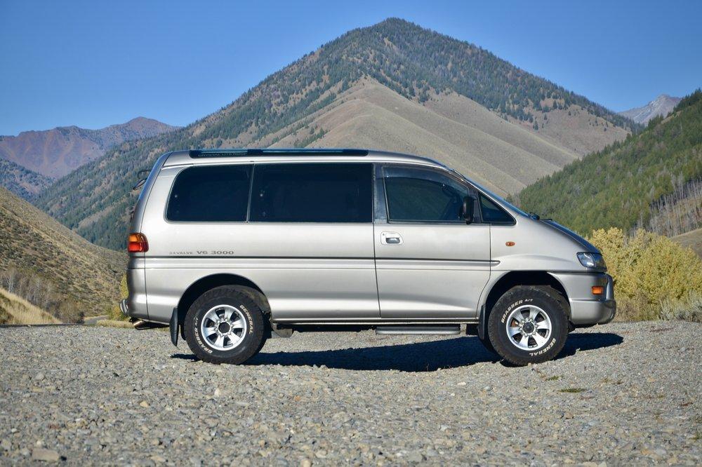  Mitsubishi Delica