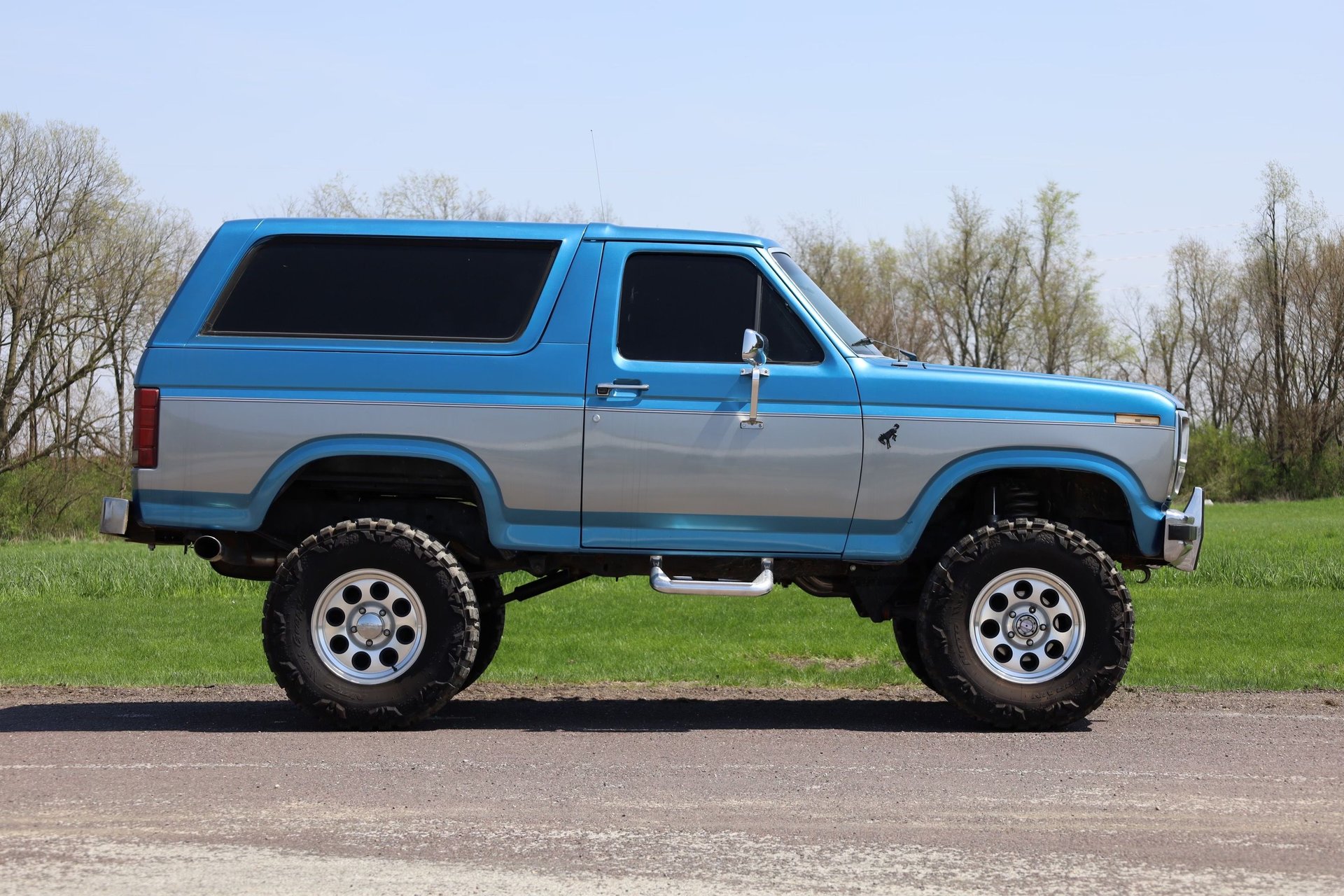 1985 Ford Bronco - 3