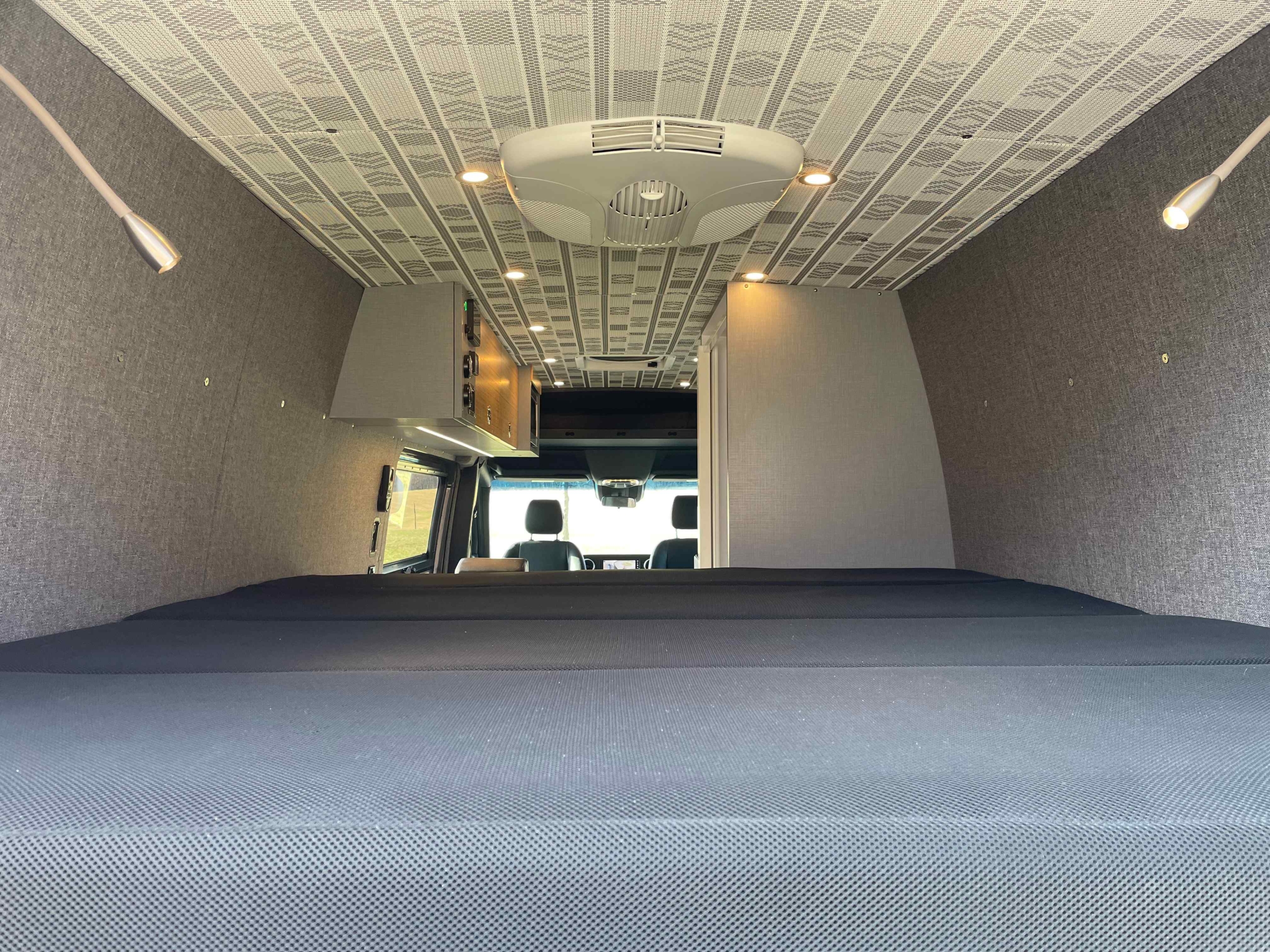 2022 Mercedes-Benz Sprinter 2500 170"