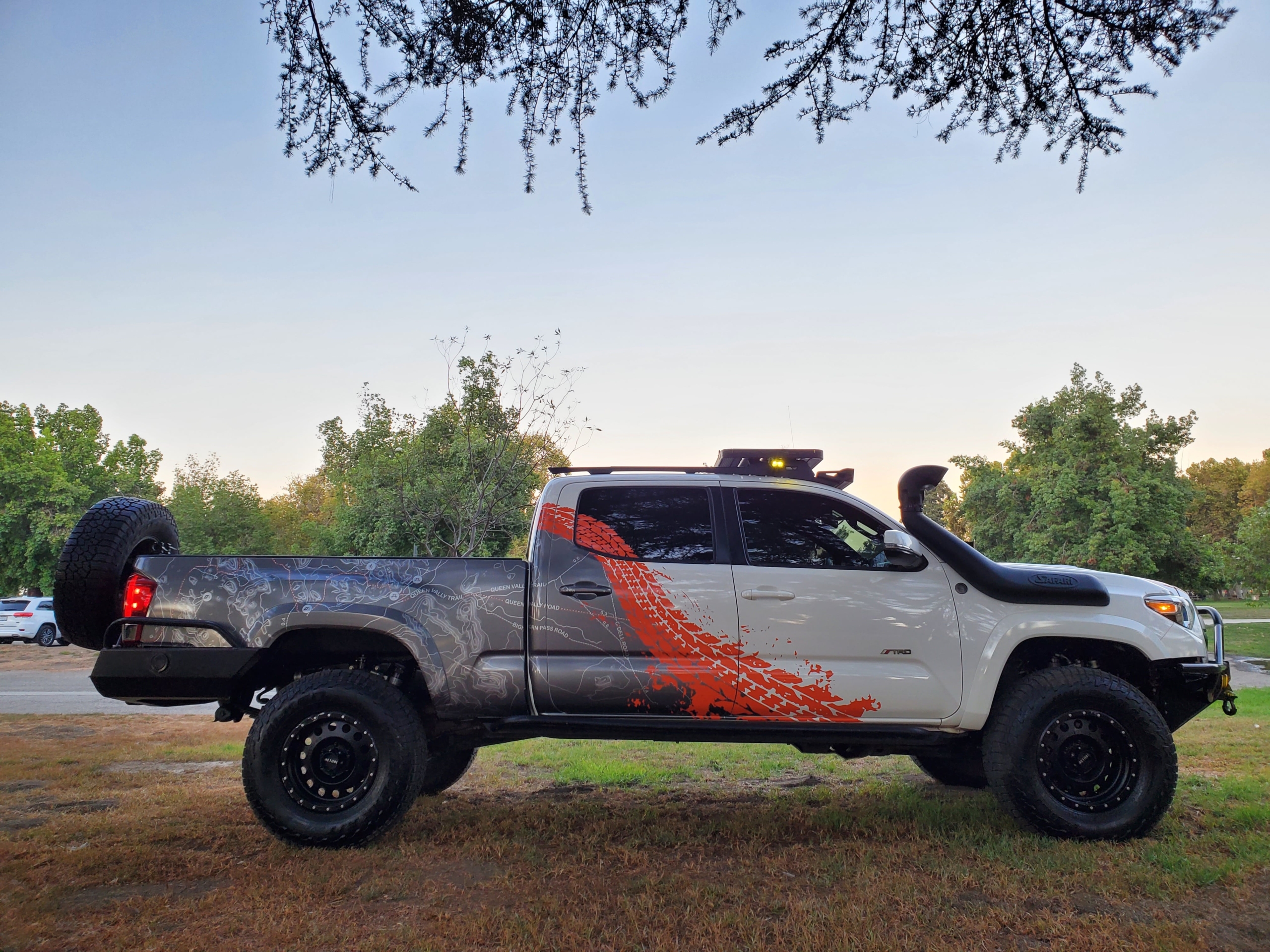2016 Toyota Tacoma TRD Sport - 2