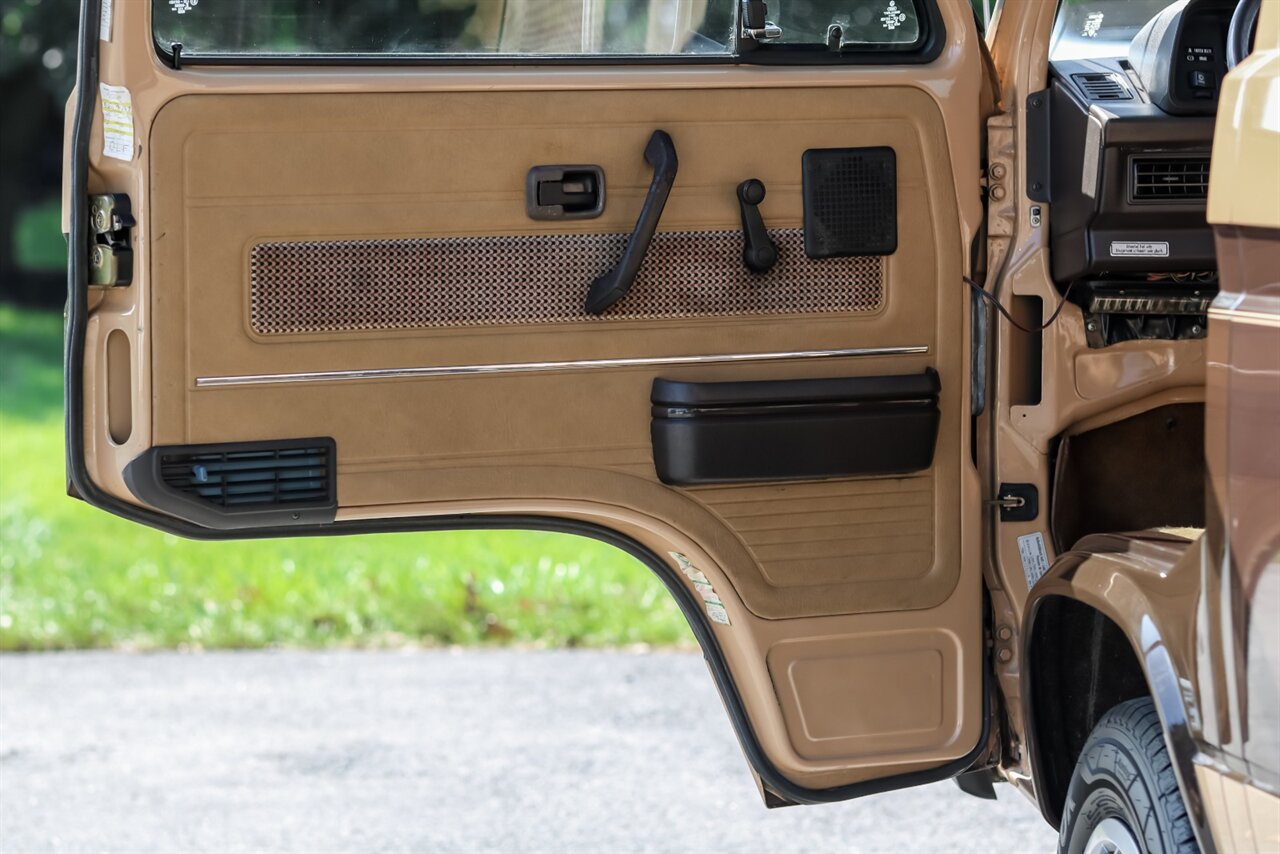 1984 Volkswagen Vanagon GL - 3