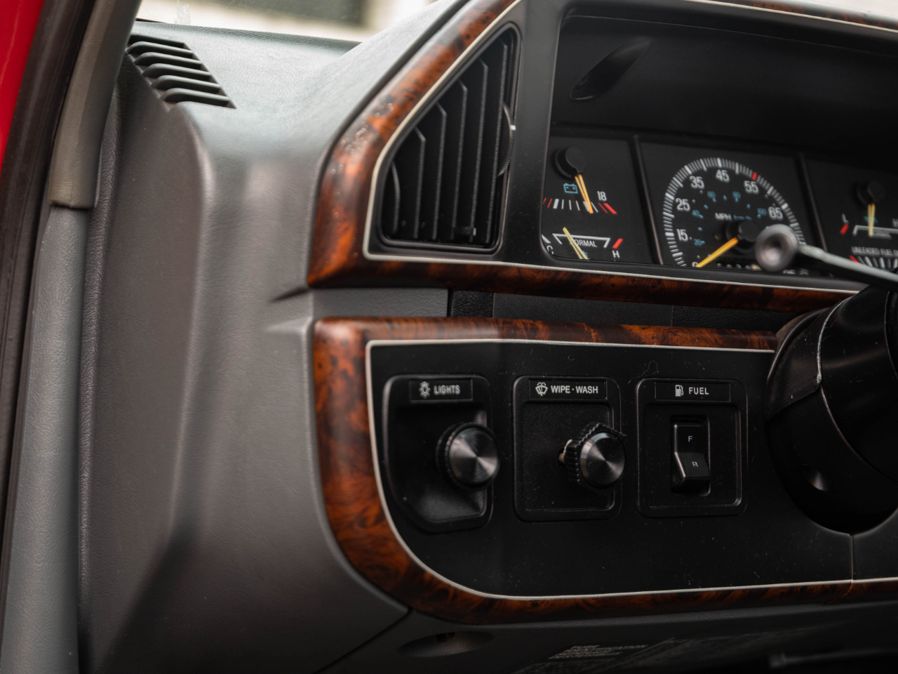 Sold: 1990 Ford F-150 XL Regular Cab 4x4