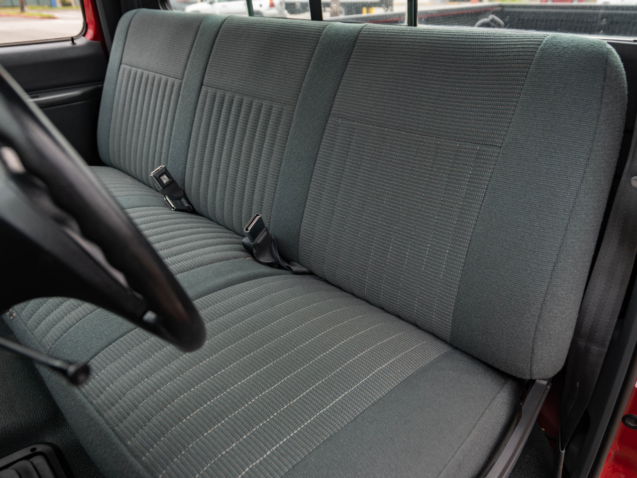 Sold: 1990 Ford F-150 XL Regular Cab 4x4