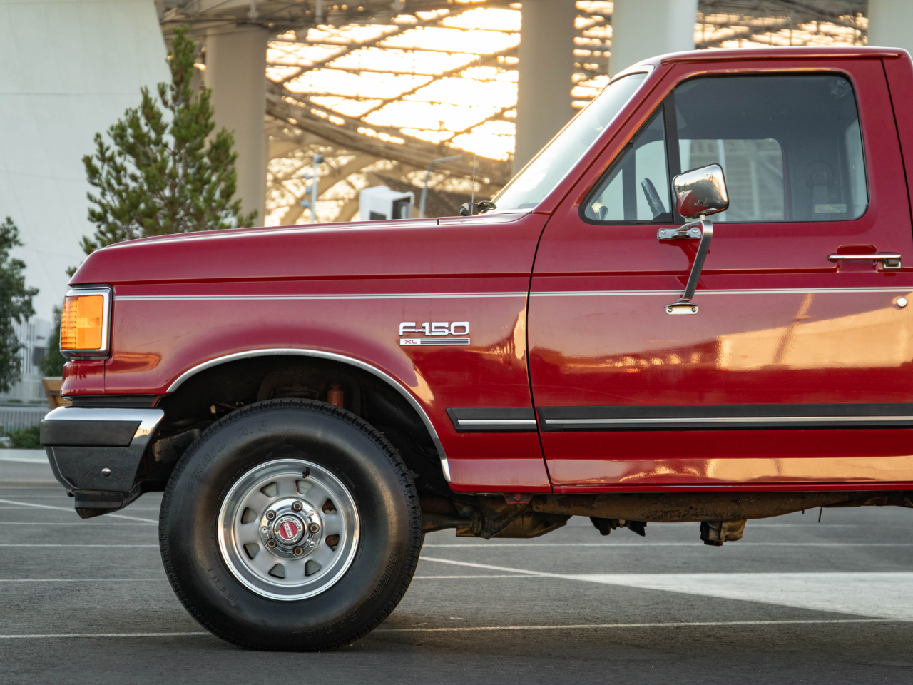 Sold: 1990 Ford F-150 XL Regular Cab 4x4