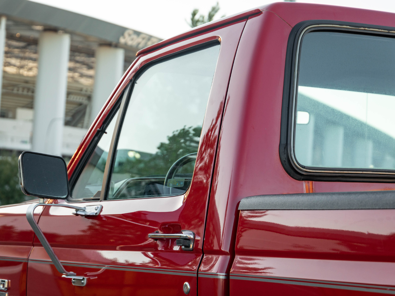 Sold: 1990 Ford F-150 XL Regular Cab 4x4