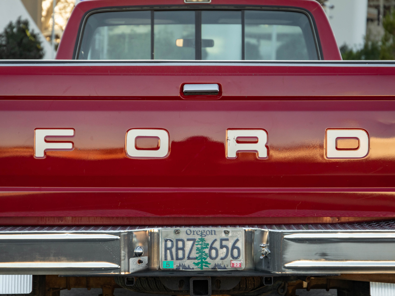 Sold: 1990 Ford F-150 XL Regular Cab 4x4