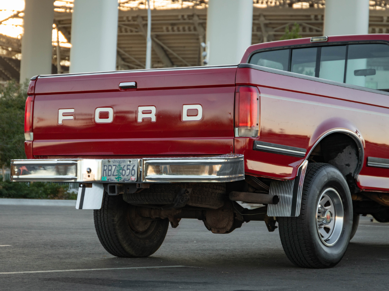 Sold: 1990 Ford F-150 XL Regular Cab 4x4