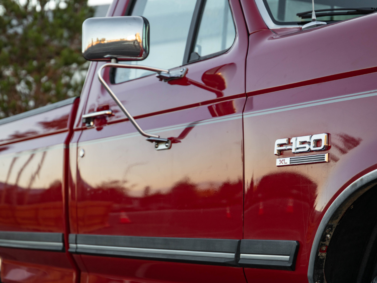 Sold: 1990 Ford F-150 XL Regular Cab 4x4