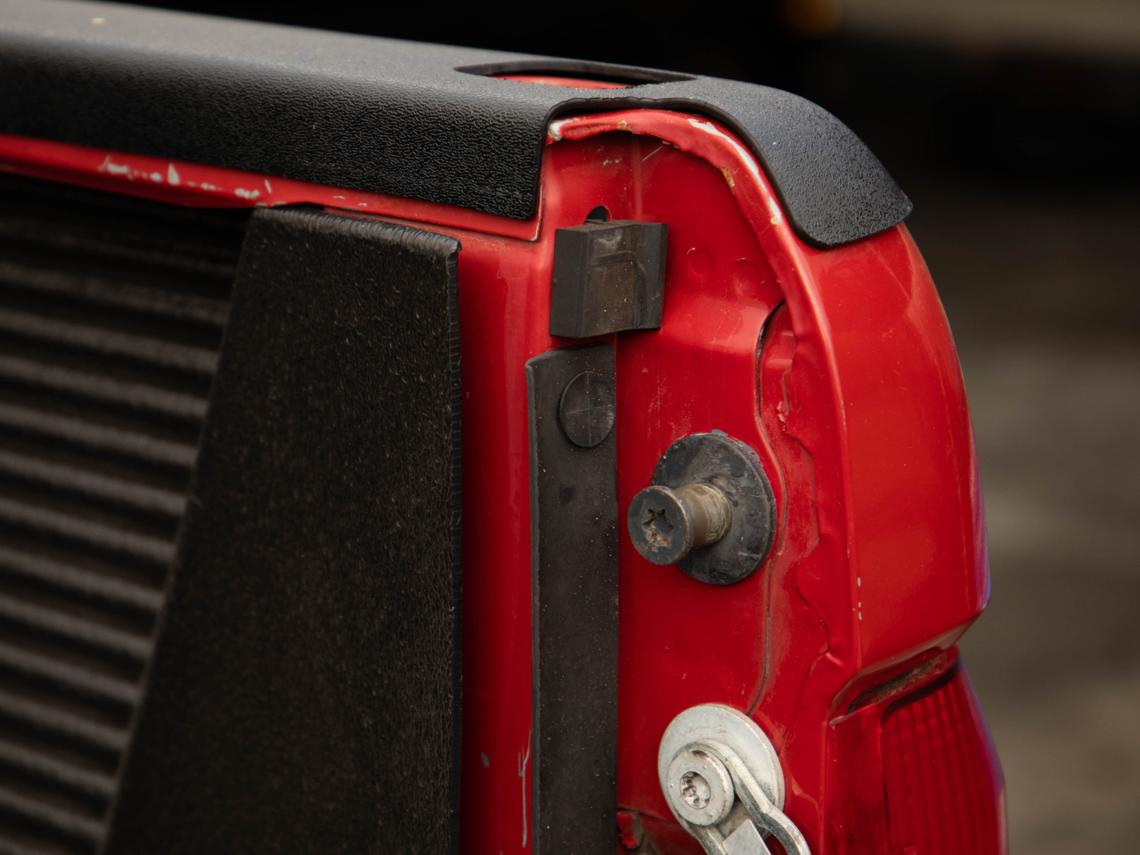 Sold: 1990 Ford F-150 XL Regular Cab 4x4 - 5