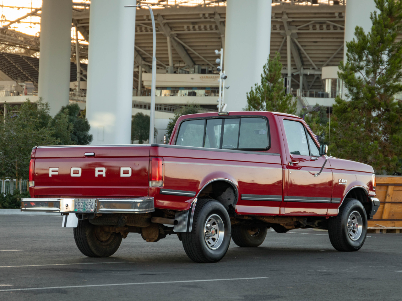 Sold: 1990 Ford F-150 XL Regular Cab 4x4